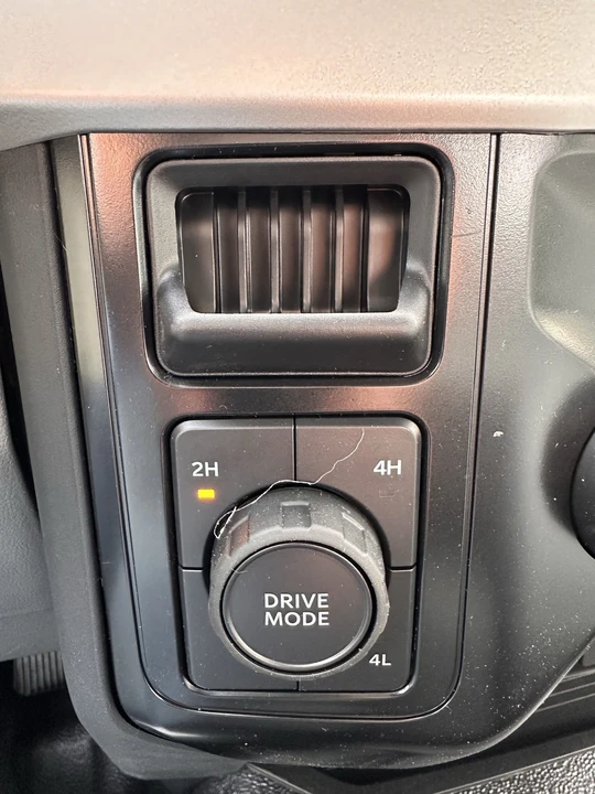 2025 Ford Super Duty 5th Gen - Image 18 of 21