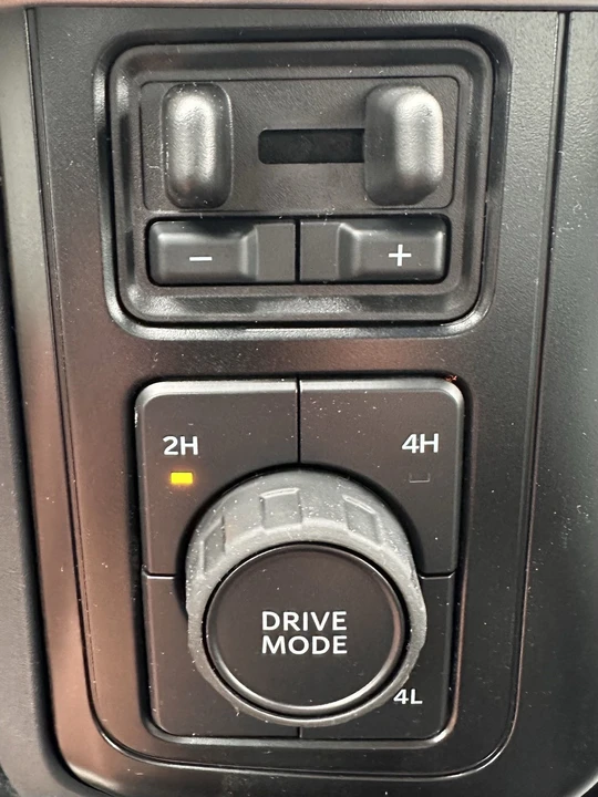 2025 Ford Super Duty 5th Gen - Image 17 of 21