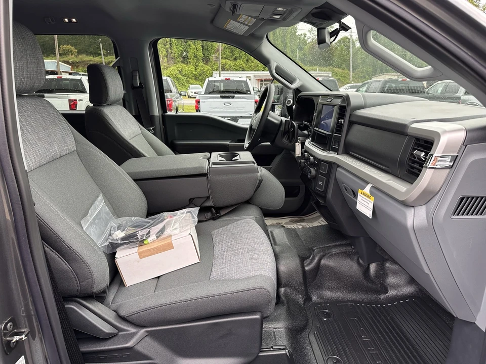 2025 Ford Super Duty 5th Gen - Image 12 of 21