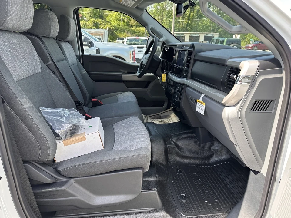2025 Ford Super Duty 5th Gen - Image 12 of 21