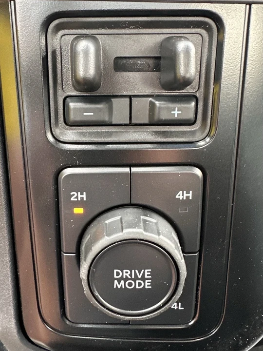 2025 Ford Super Duty 5th Gen - Image 18 of 21