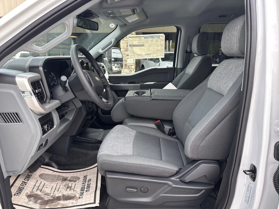 2025 Ford Super Duty 5th Gen - Image 10 of 21