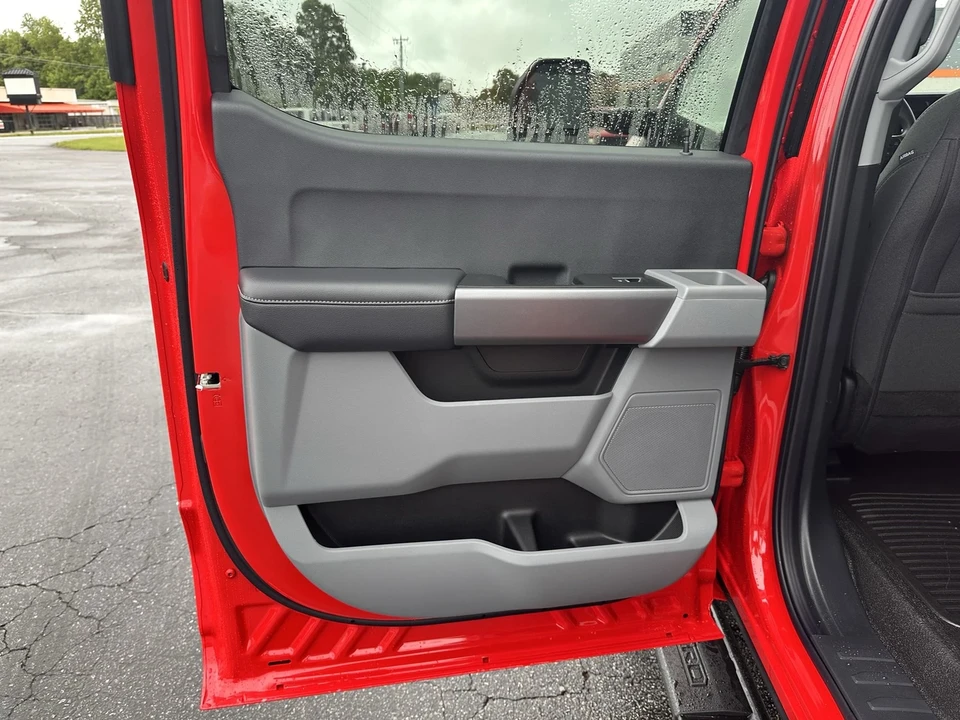 2025 Ford Super Duty 5th Gen - Image 9 of 21