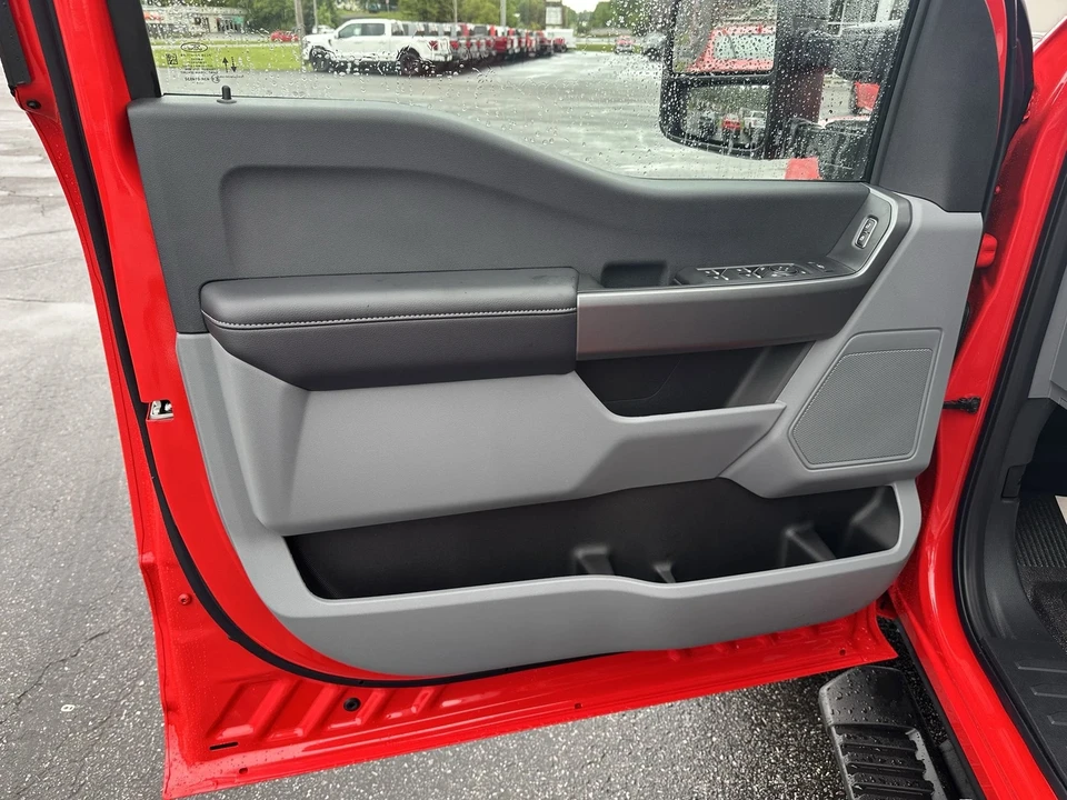 2025 Ford Super Duty 5th Gen - Image 7 of 21
