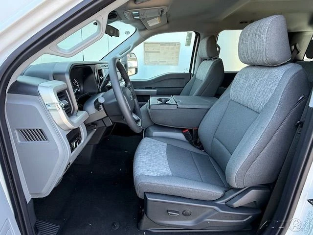 2025 Ford Super Duty 5th Gen - Image 11 of 12