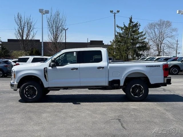 2025 Ford Super Duty 5th Gen - Image 2 of 12