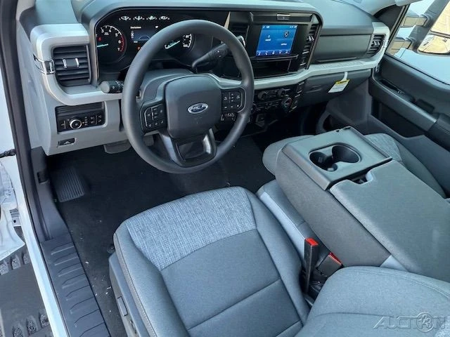 2025 Ford Super Duty 5th Gen - Image 10 of 12