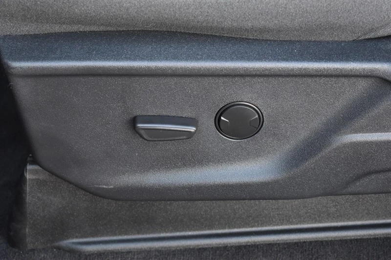 2025 Ford Super Duty 5th Gen - Image 15 of 21
