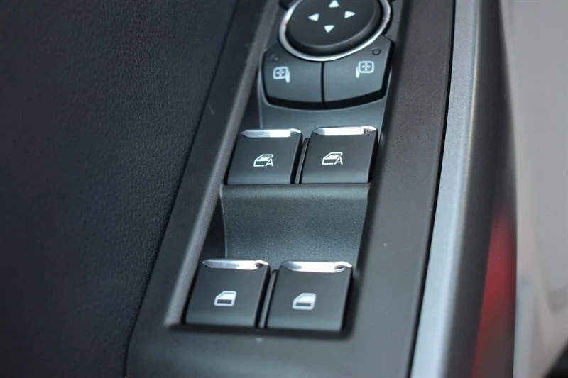 2025 Ford Super Duty 5th Gen - Image 19 of 21