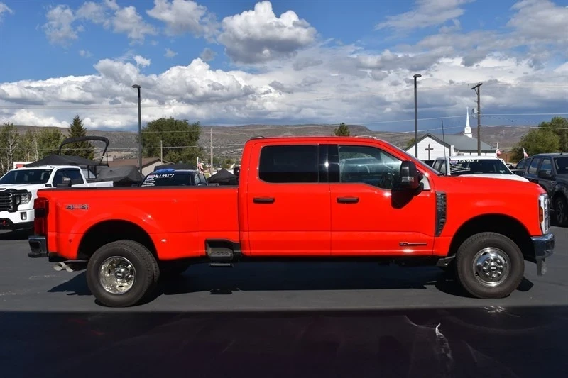 2025 Ford Super Duty 5th Gen - Image 3 of 21