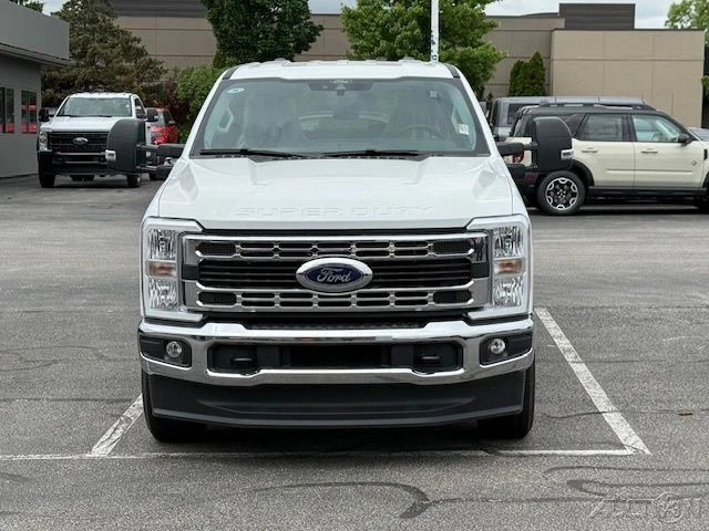 2025 Ford Super Duty 5th Gen - Image 10 of 12