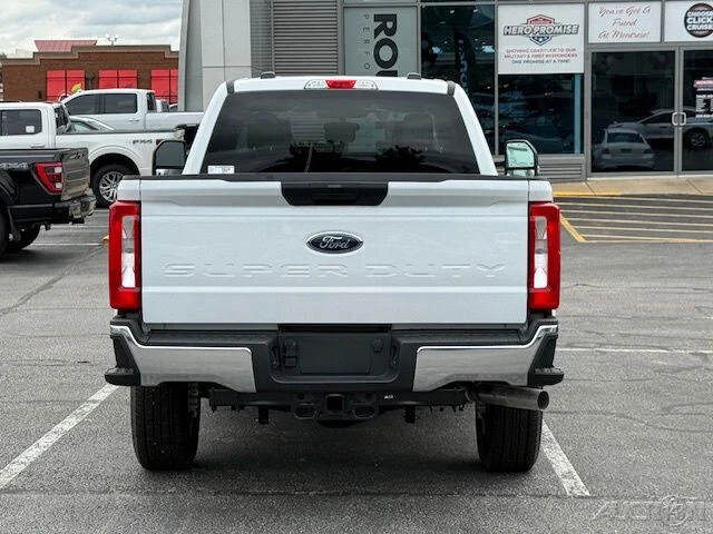 2025 Ford Super Duty 5th Gen - Image 5 of 12
