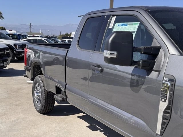 2025 Ford Super Duty 5th Gen - Image 5 of 12