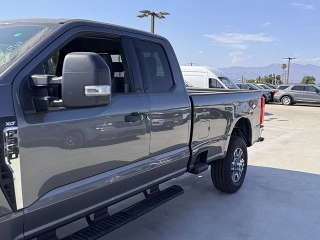 2025 Ford Super Duty 5th Gen - Image 8 of 12