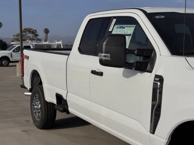 2025 Ford Super Duty 5th Gen - Image 5 of 12