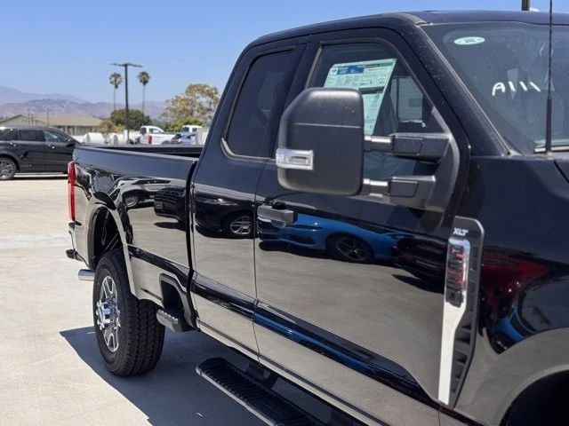 2025 Ford Super Duty 5th Gen - Image 5 of 12