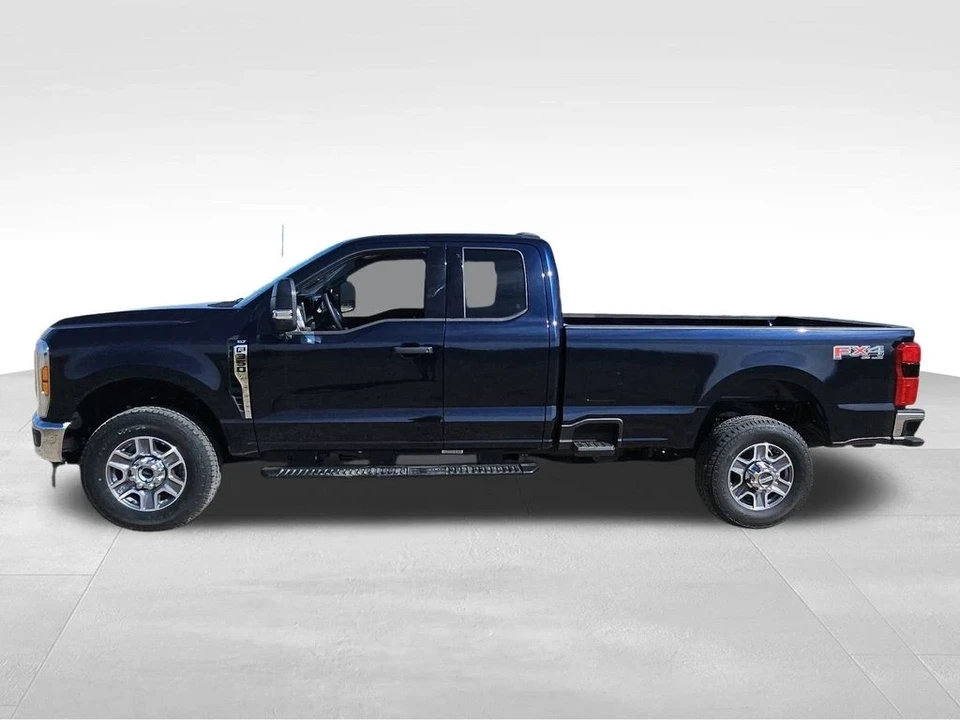 2025 Ford Super Duty 5th Gen - Image 16 of 21