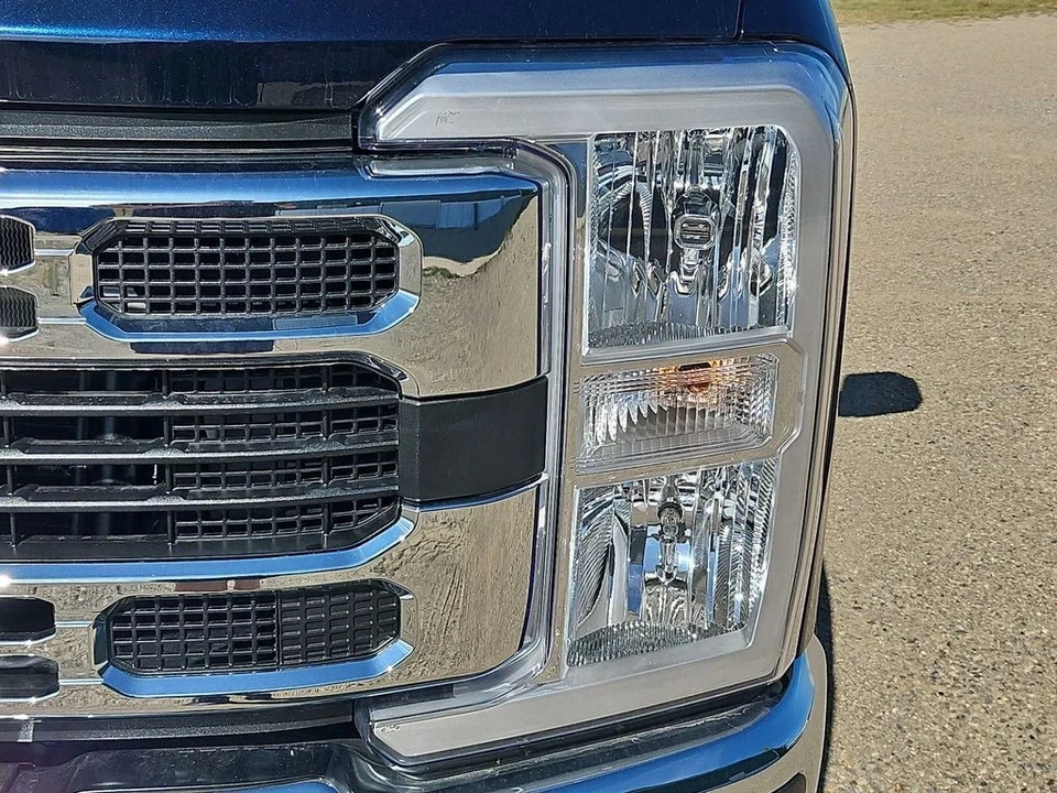 2025 Ford Super Duty 5th Gen - Image 18 of 21