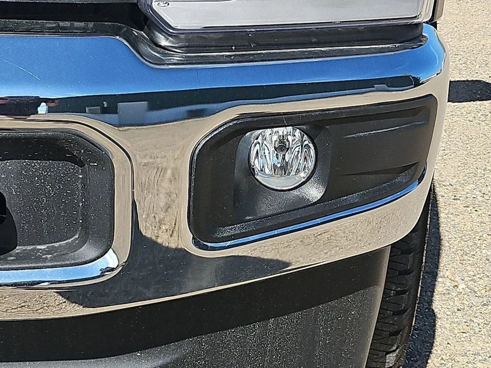 2025 Ford Super Duty 5th Gen - Image 19 of 21