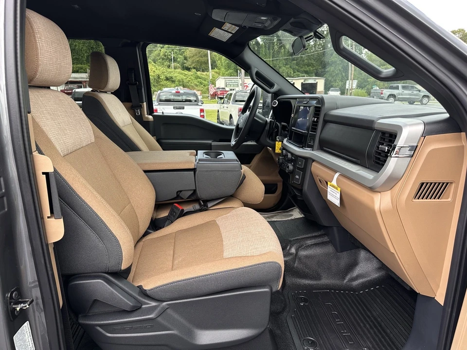 2025 Ford Super Duty 5th Gen - Image 14 of 21