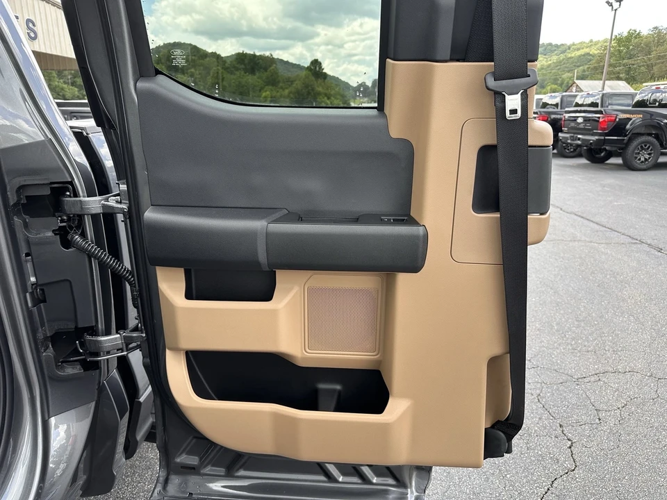 2025 Ford Super Duty 5th Gen - Image 11 of 21