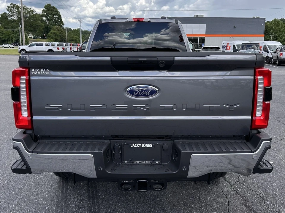2025 Ford Super Duty 5th Gen - Image 7 of 21