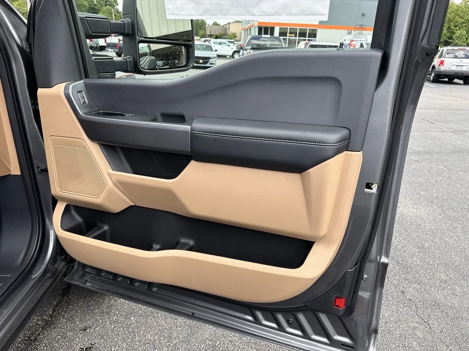2025 Ford Super Duty 5th Gen - Image 13 of 21