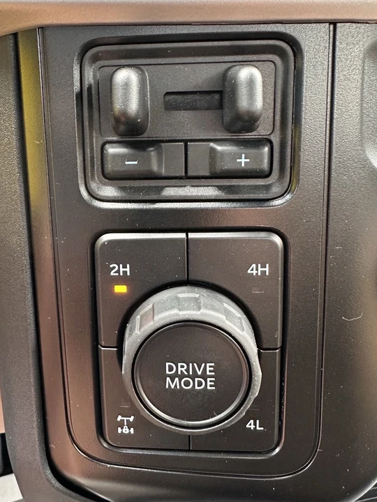2025 Ford Super Duty 5th Gen - Image 19 of 21