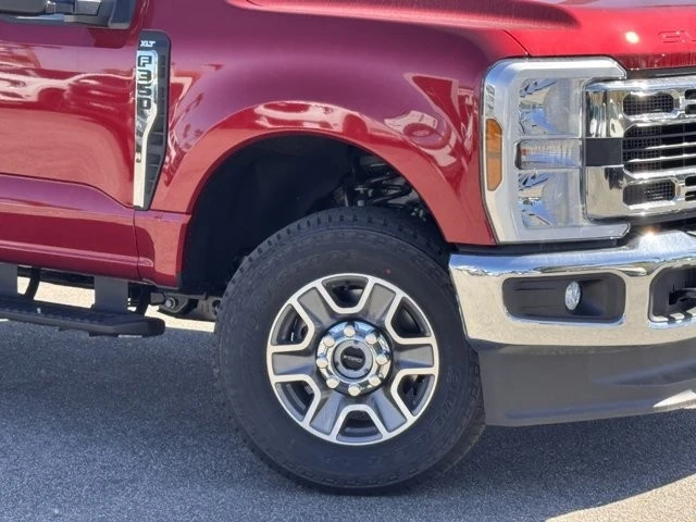 2025 Ford Super Duty 5th Gen - Image 4 of 12