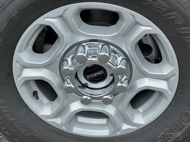 2025 Ford Super Duty 5th Gen - Image 11 of 12