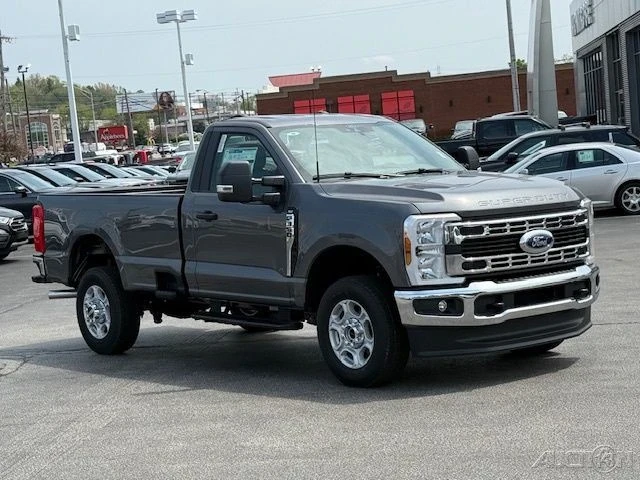 2025 Ford Super Duty 5th Gen - Image 9 of 12