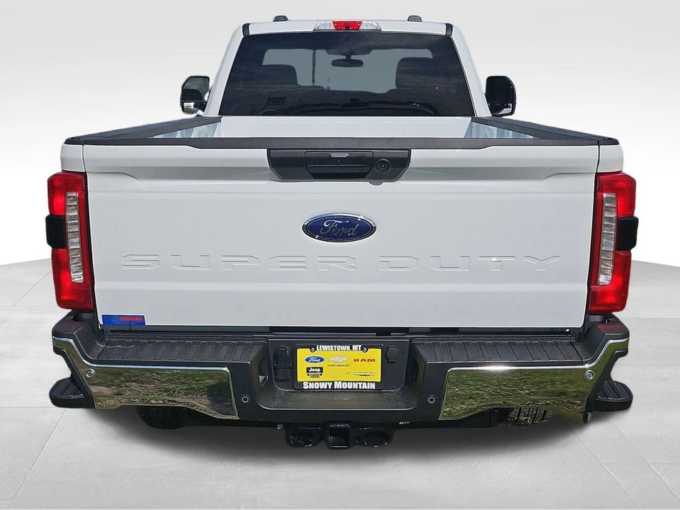 2025 Ford Super Duty 5th Gen - Image 14 of 21