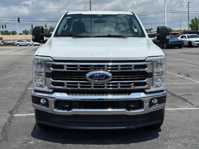 2025 Ford Super Duty 5th Gen - Image 10 of 12