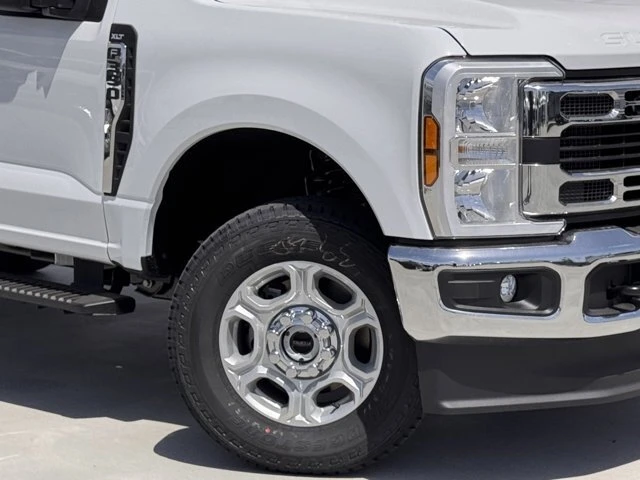 2025 Ford Super Duty 5th Gen - Image 4 of 12