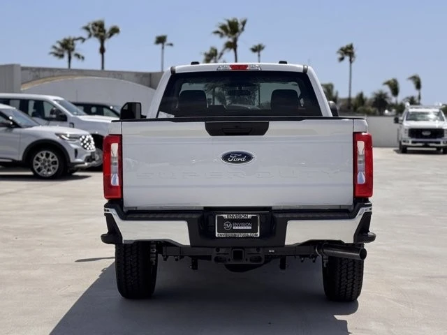 2025 Ford Super Duty 5th Gen - Image 11 of 12