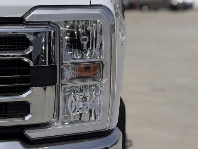 2025 Ford Super Duty 5th Gen - Image 8 of 12