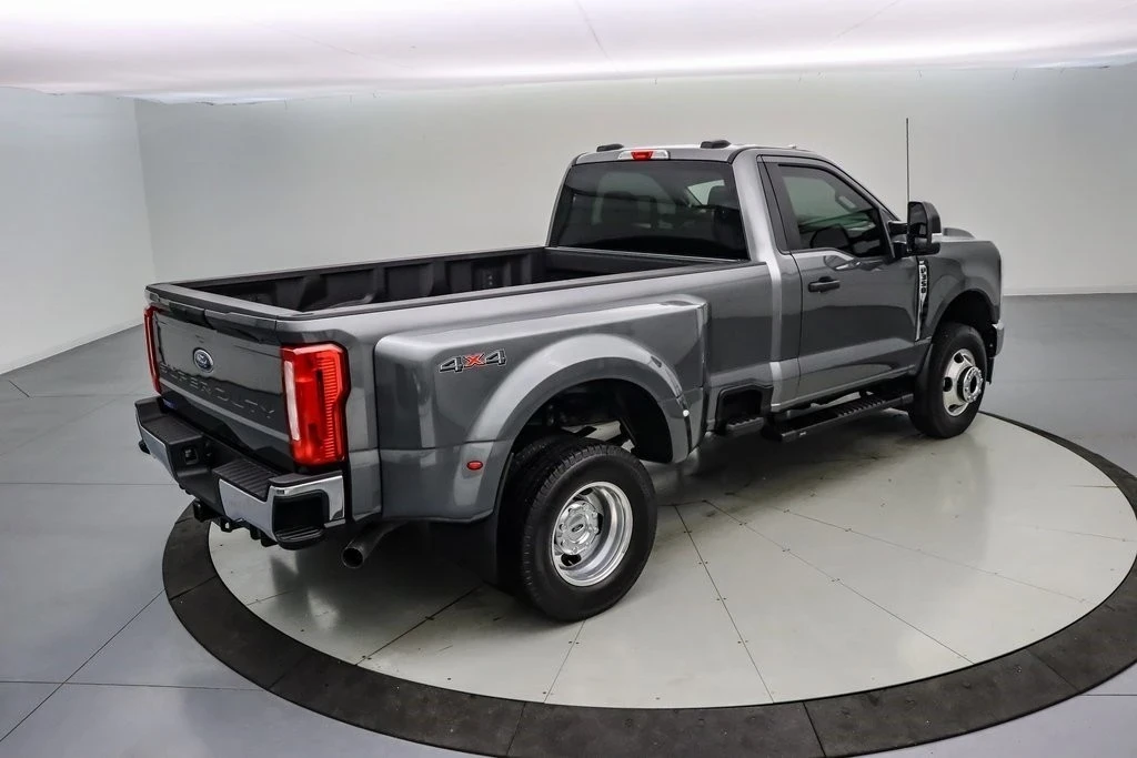 2025 Ford Super Duty 5th Gen - Image 5 of 21