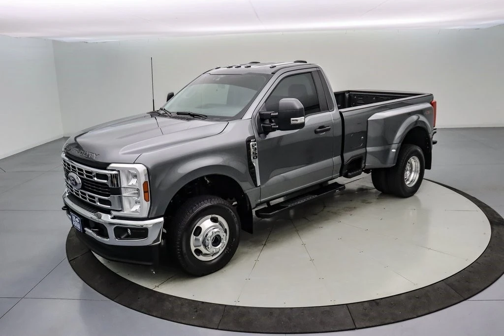 2025 Ford Super Duty 5th Gen - Image 10 of 21