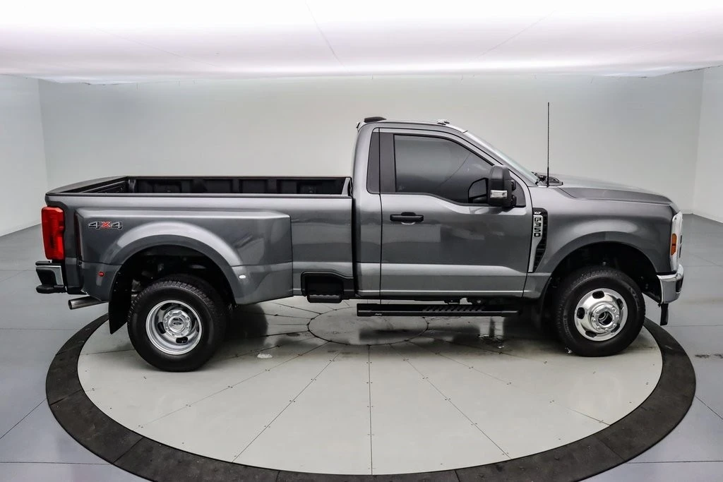 2025 Ford Super Duty 5th Gen - Image 4 of 21