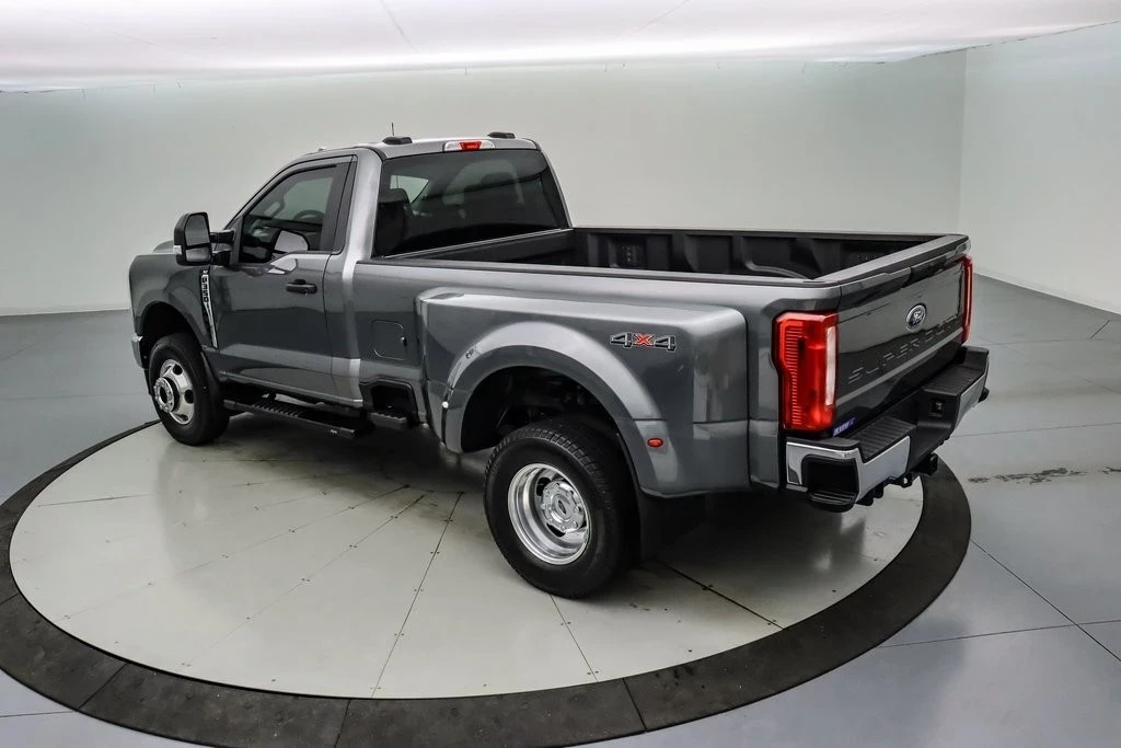 2025 Ford Super Duty 5th Gen - Image 8 of 21