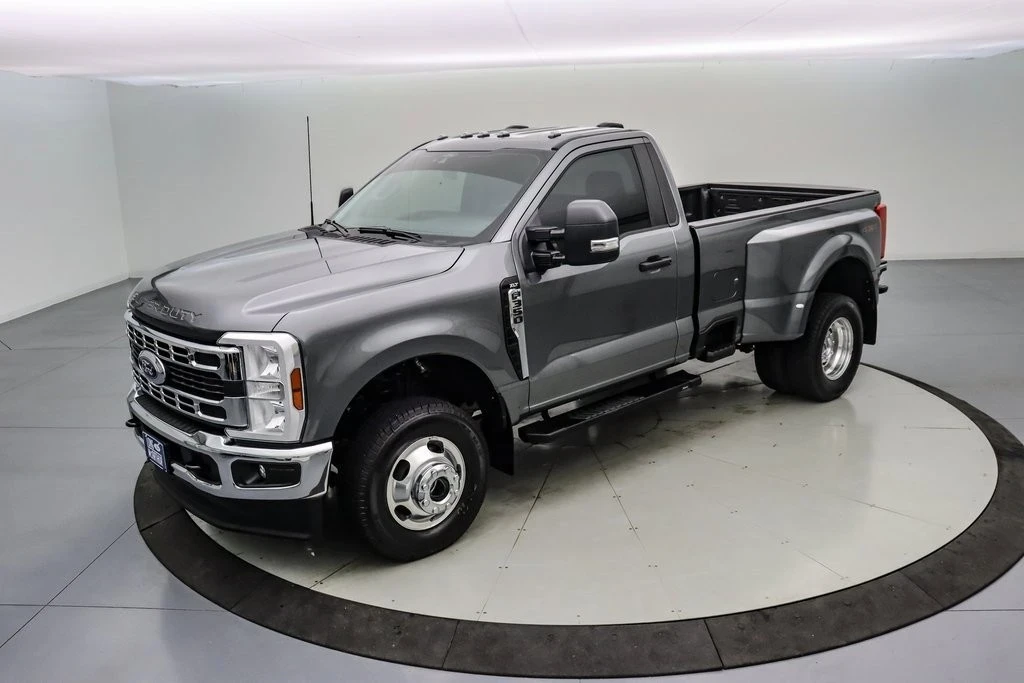 2025 Ford Super Duty 5th Gen - Image 10 of 21