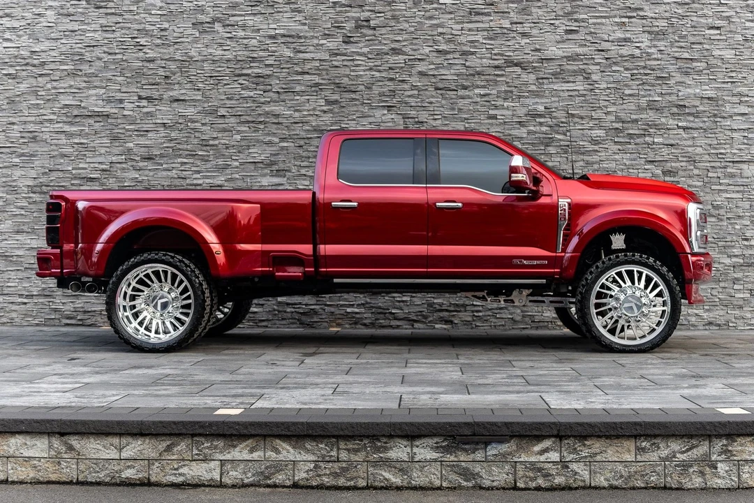 2025 Ford Super Duty 5th Gen - Image 10 of 21