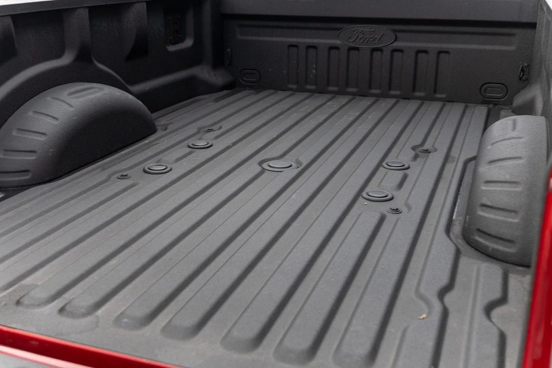 2025 Ford Super Duty 5th Gen - Image 16 of 21