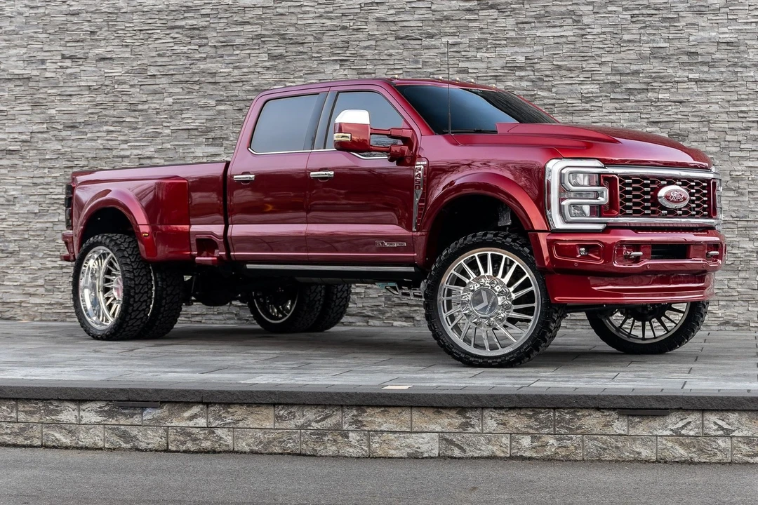 2025 Ford Super Duty 5th Gen - Image 3 of 21