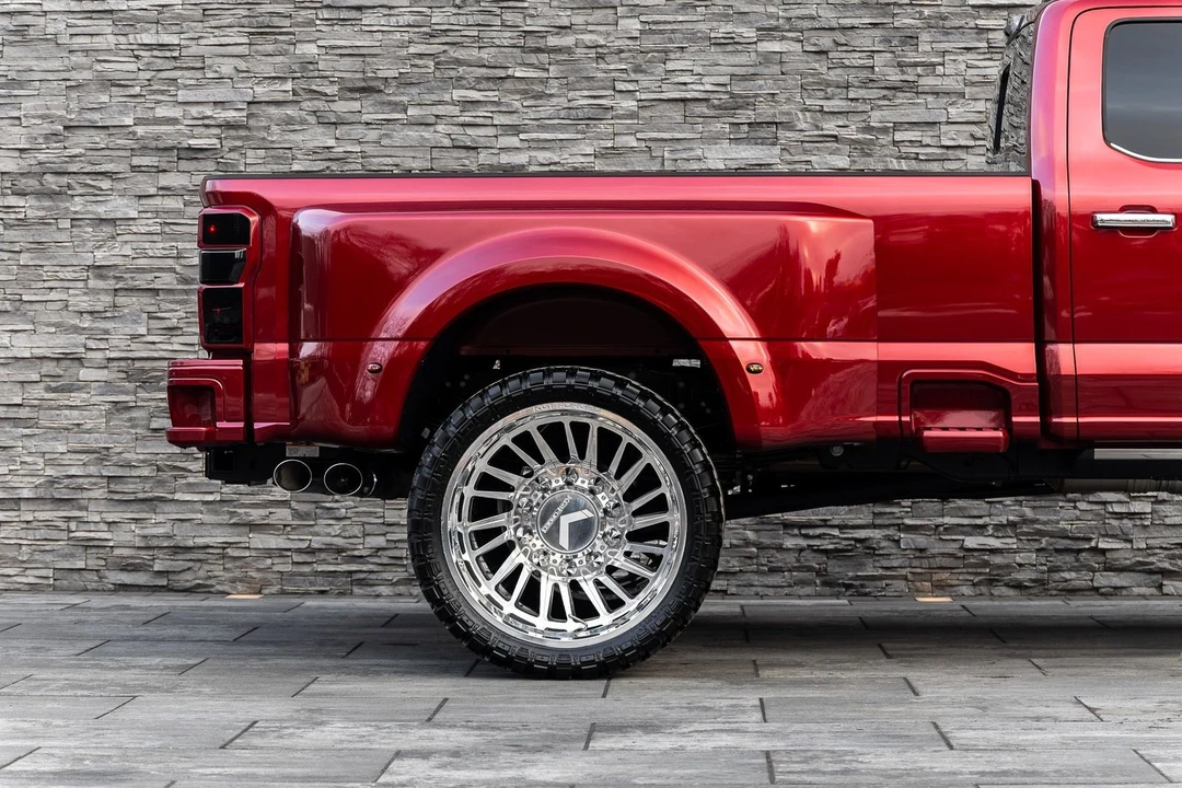 2025 Ford Super Duty 5th Gen - Image 11 of 21