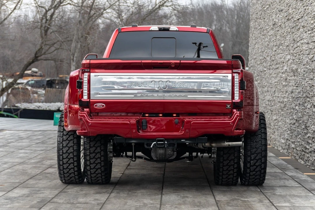 2025 Ford Super Duty 5th Gen - Image 15 of 21