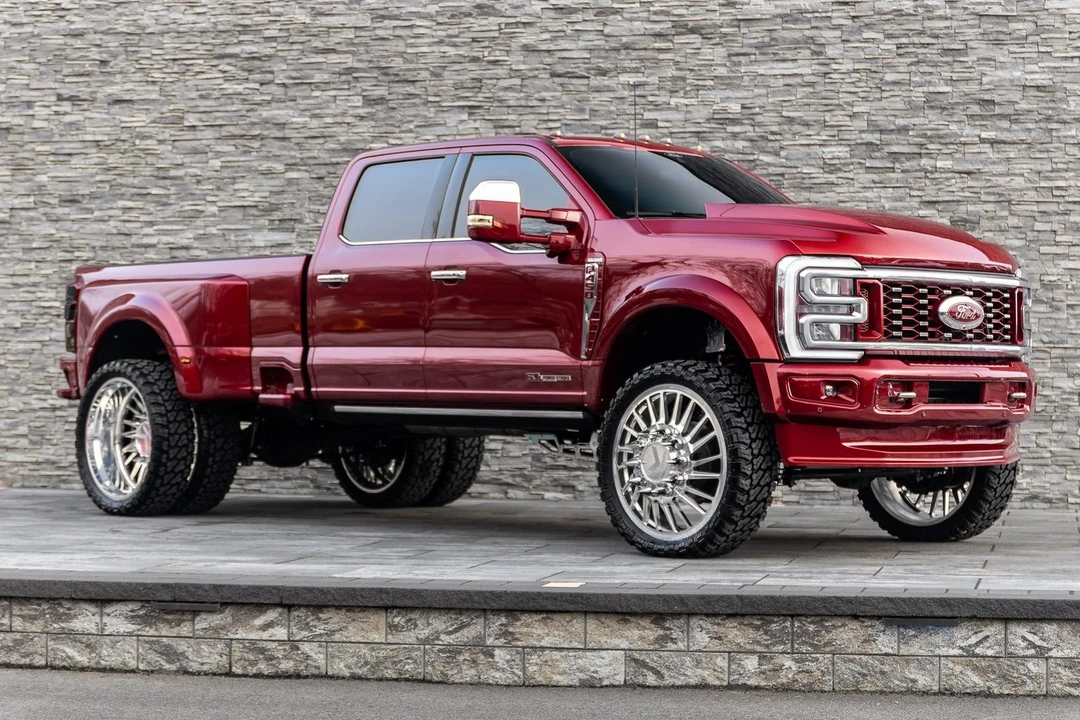 2025 Ford Super Duty 5th Gen - Image 7 of 21