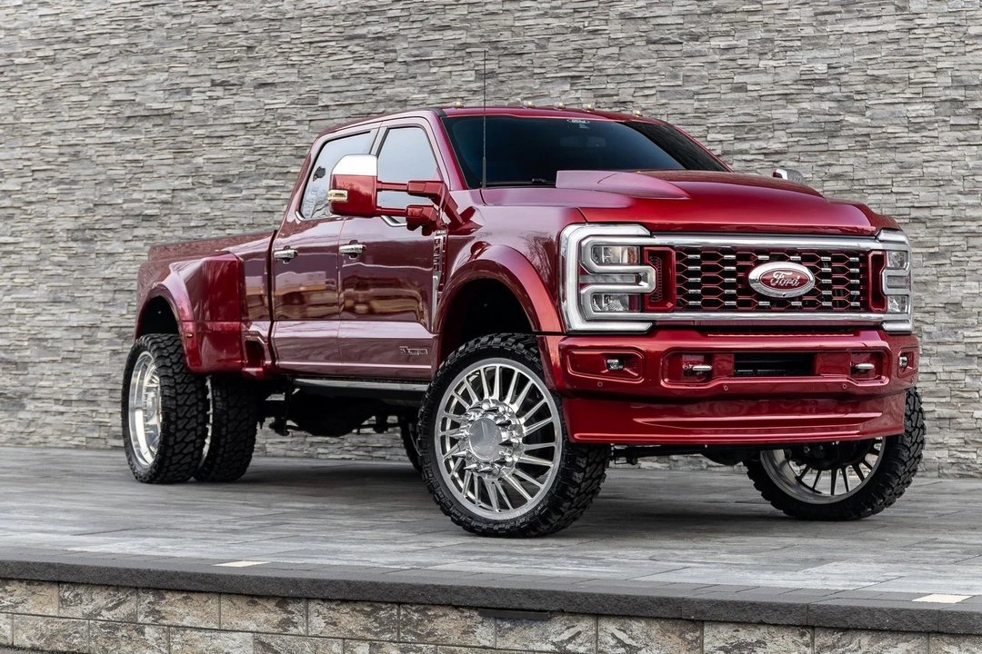 2025 Ford Super Duty 5th Gen - Image 2 of 21