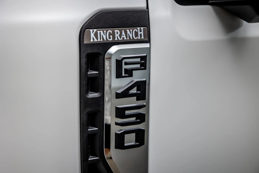 2025 Ford Super Duty 5th Gen - Image 17 of 21