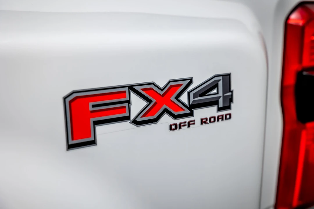 2025 Ford Super Duty 5th Gen - Image 13 of 21